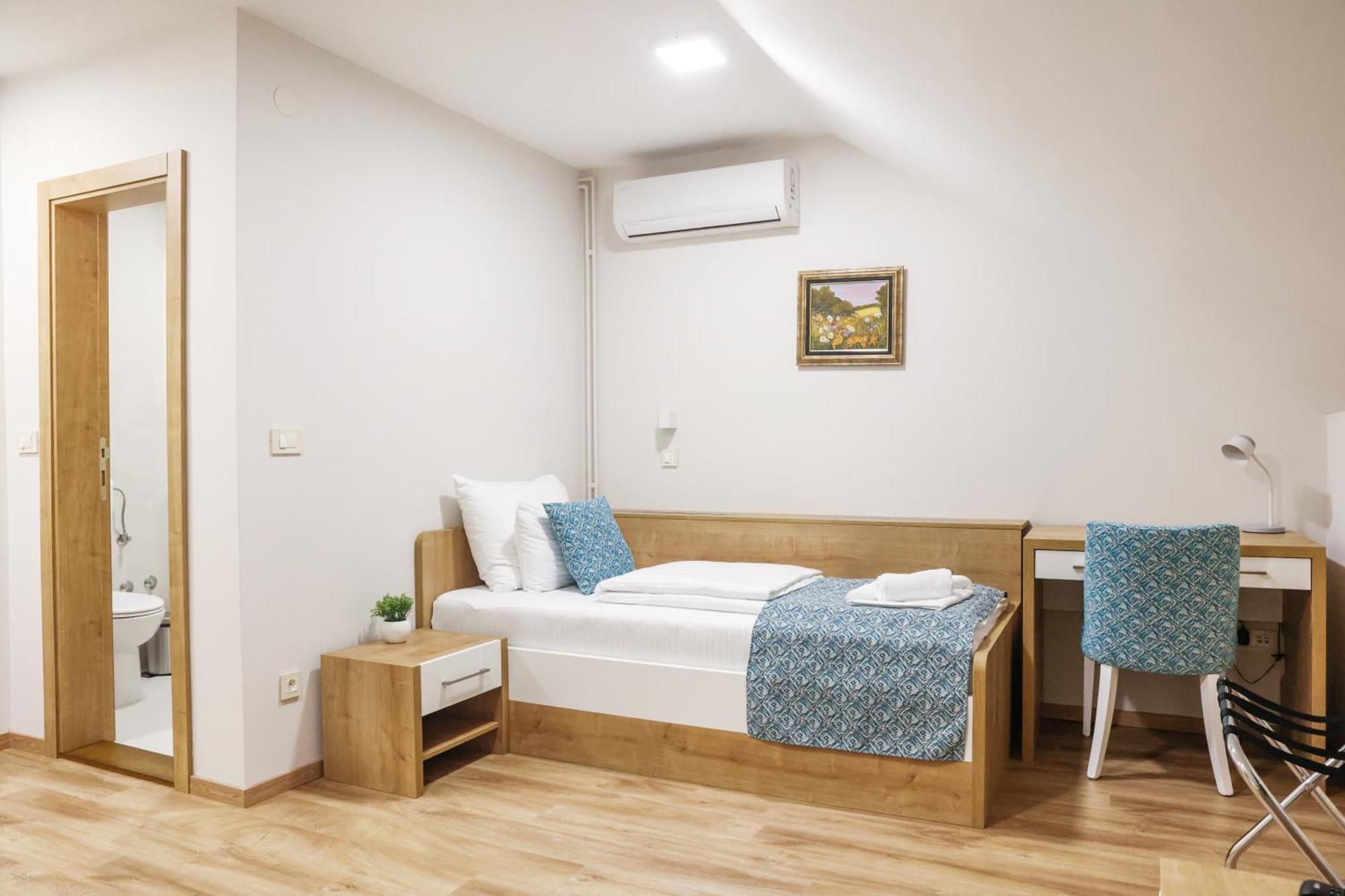 Grand Park Rooms & Apartments Čačak Eksteriør bilde