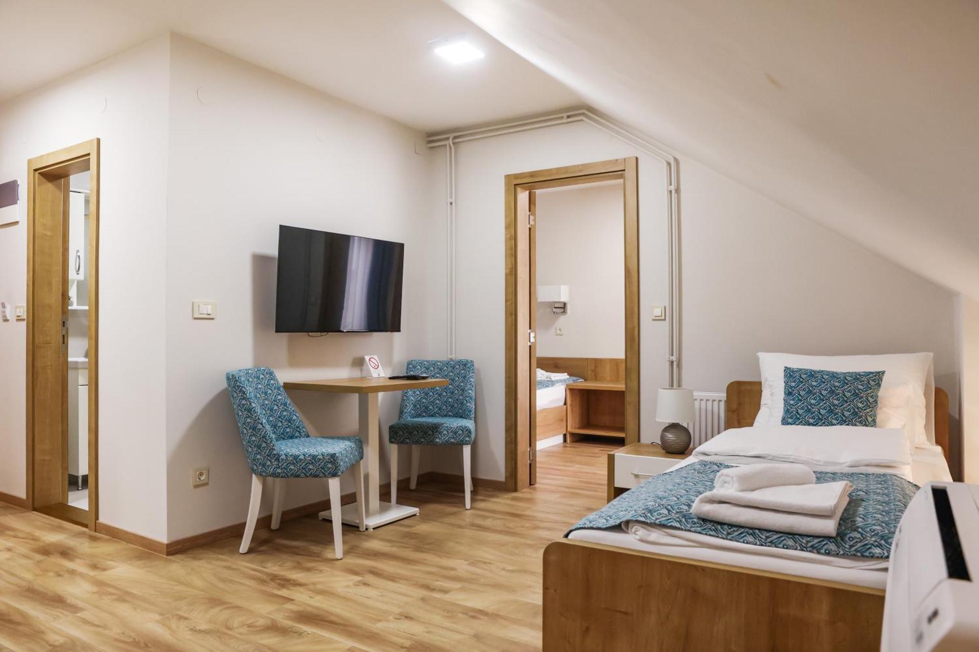 Grand Park Rooms & Apartments Čačak Eksteriør bilde