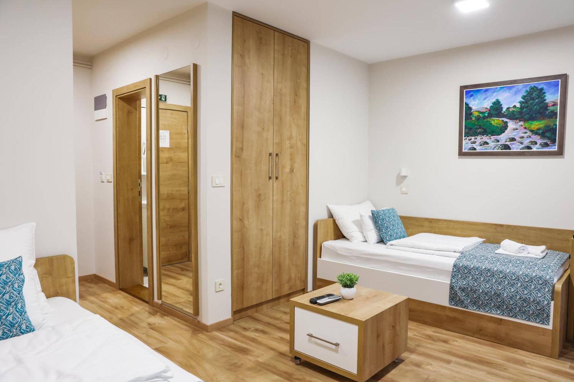Grand Park Rooms & Apartments Čačak Eksteriør bilde