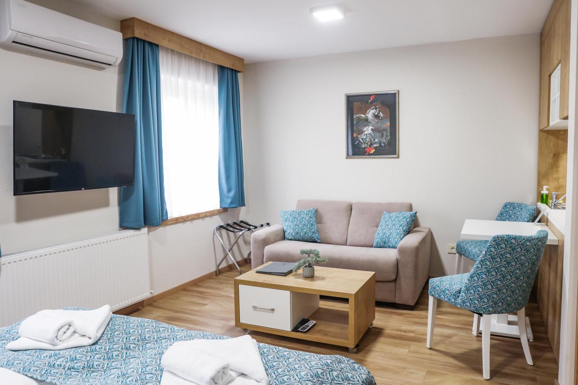 Grand Park Rooms & Apartments Čačak Eksteriør bilde